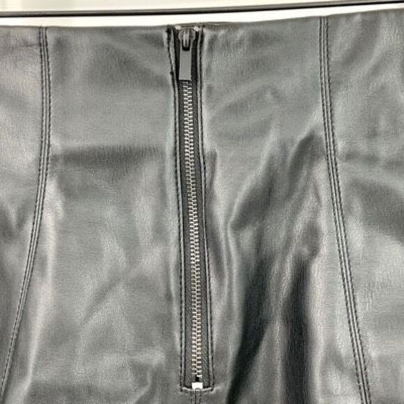 ZARA Black High Rise Back Zip Faux Leather Pleated Flared Mini Skirt Small - Picture 4 of 7